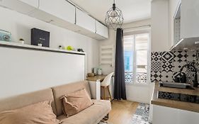 Small Comfortable Studio Near Eiffel Tower